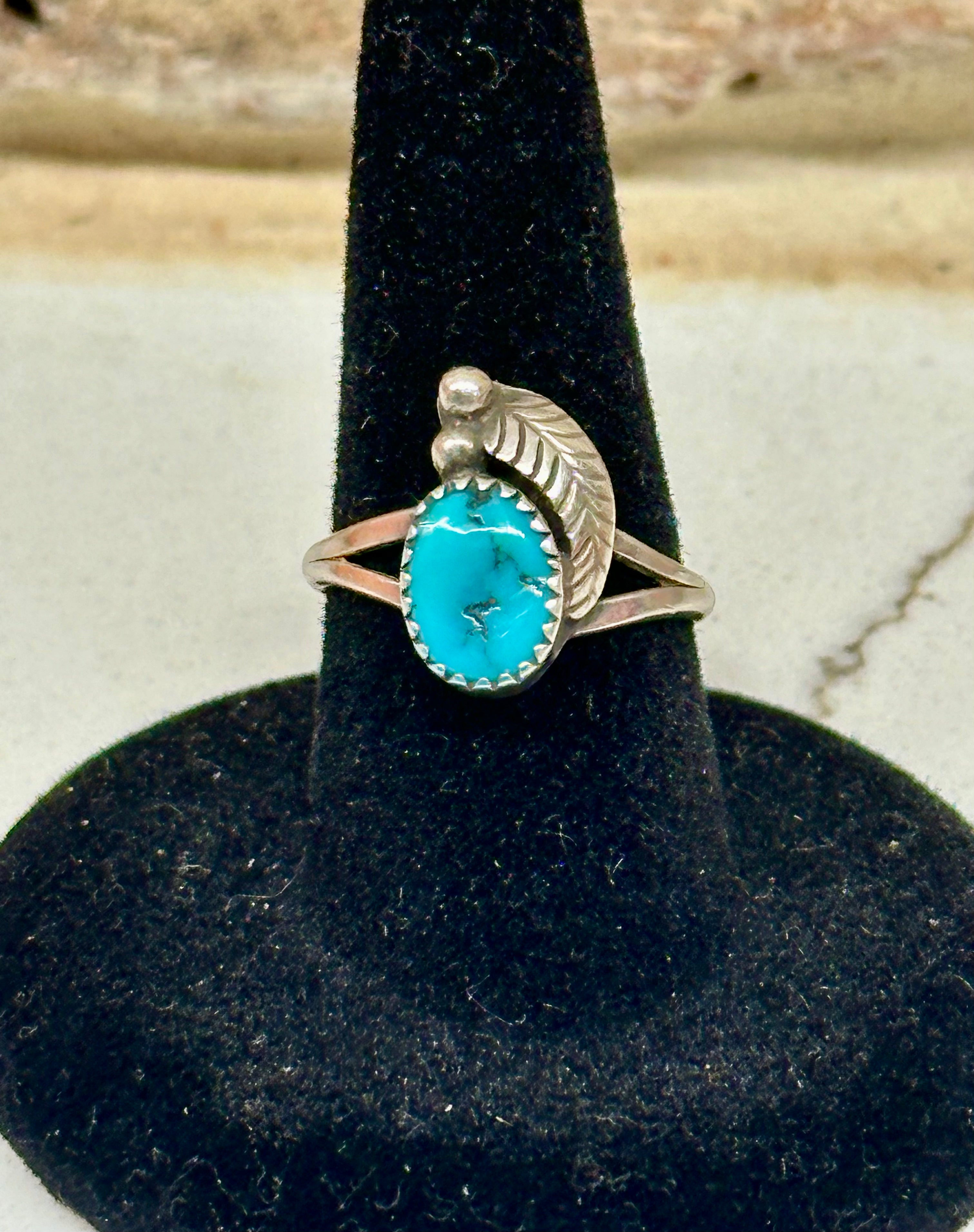 Vintage Kingman Turquoise Sterling Silver Ring